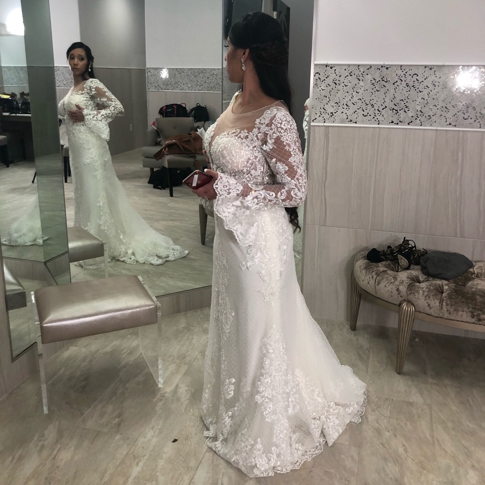 Mary Bridal by LaMoro